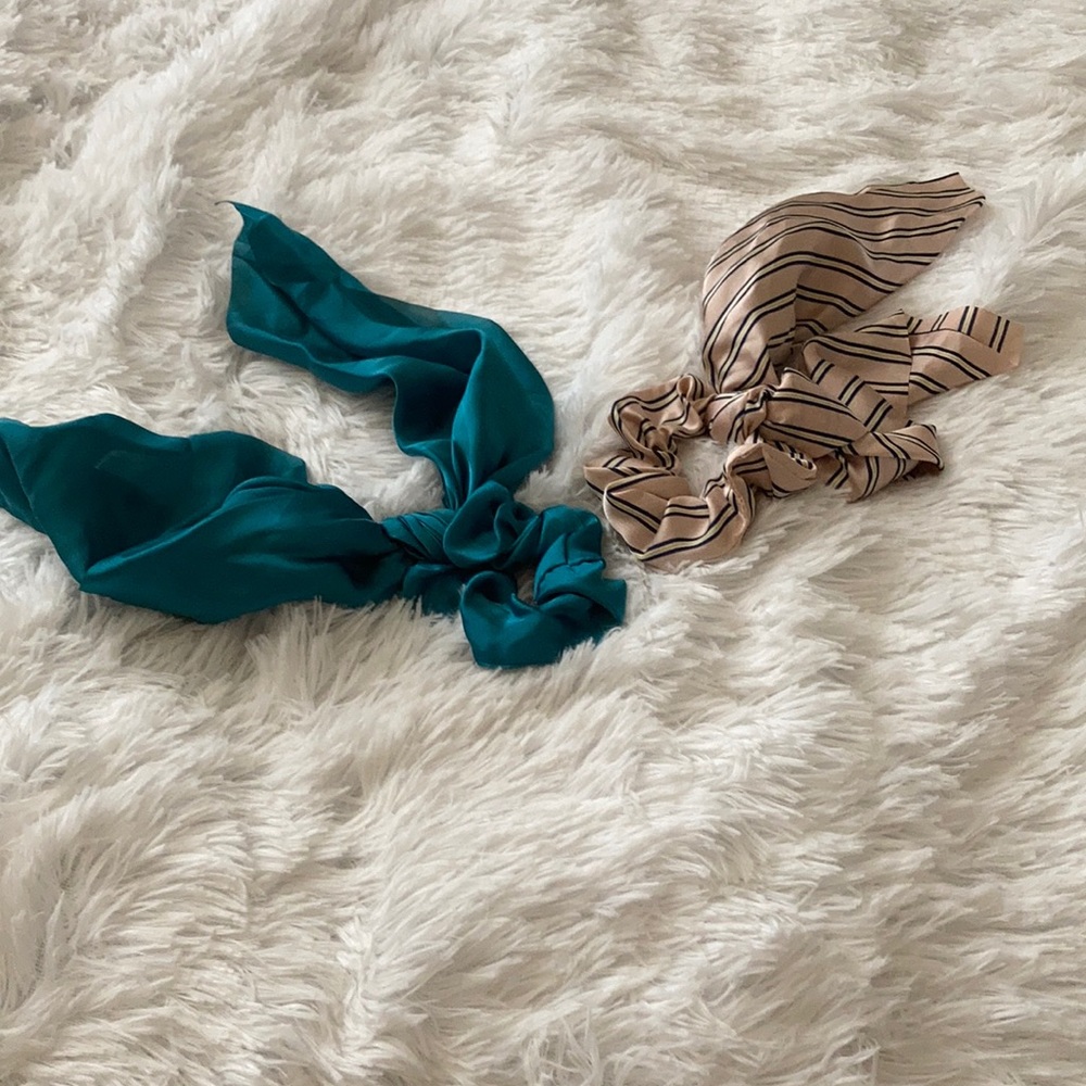🖤Bundle - 2 Silk Scrunchie Scarf
